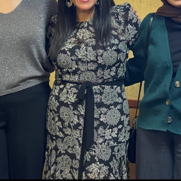 Veronica Beard Smita Batik Floral Maxi Dress (**with solid black belt**). US10 - Picture 5 of 6